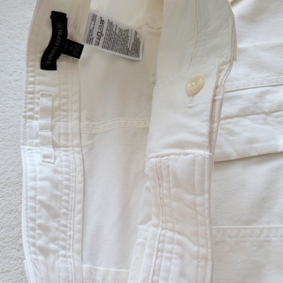 High Rise Big Pockets Utility Pants EUC Off-White 8 SHORT | Banana Republic - Picture 10 of 16